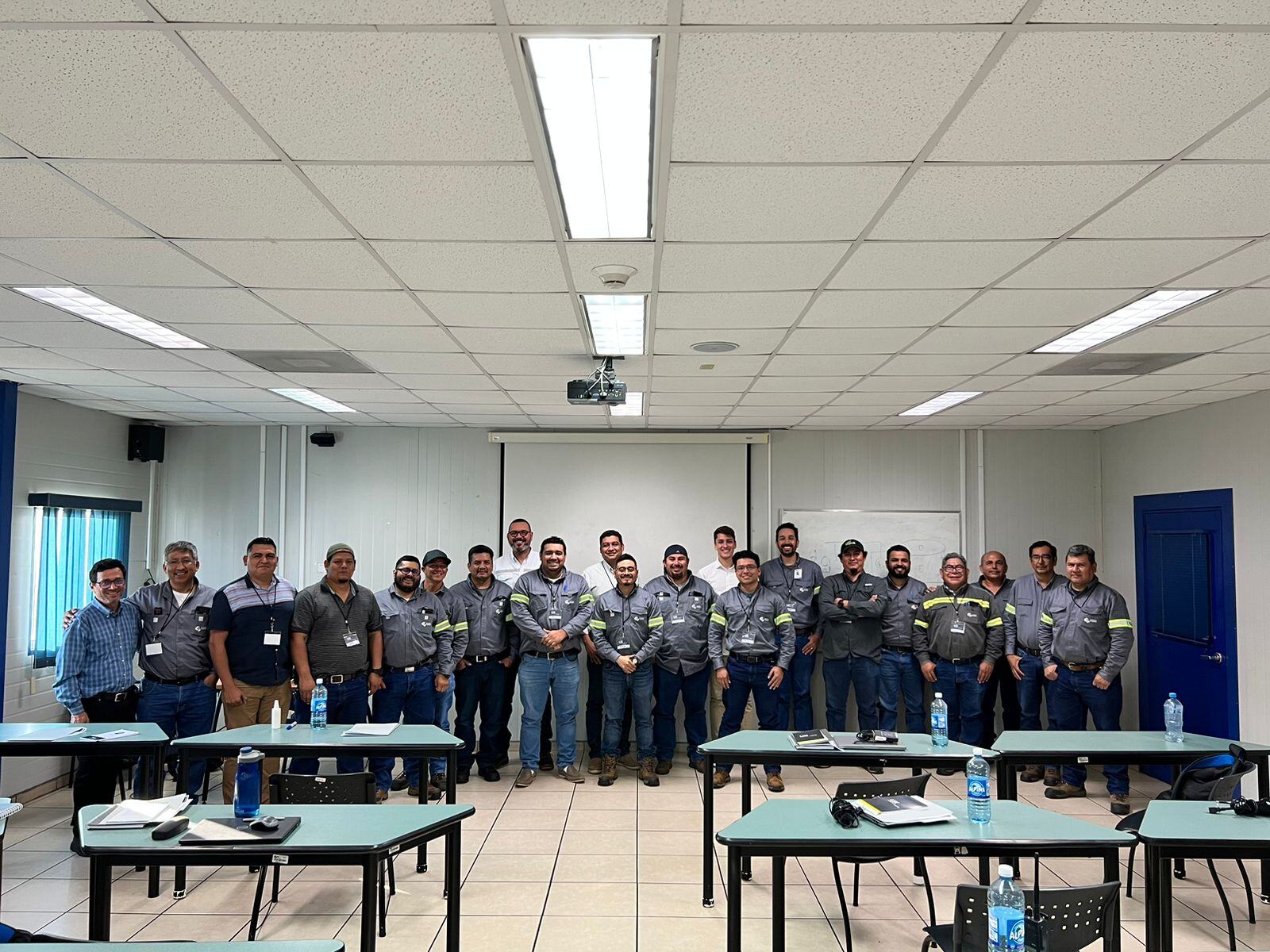Capacitacion-mantenimiento-generadores-ine-el-salvador-2023
